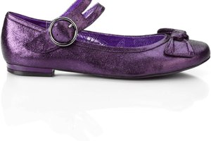 Reparar grietas en la piel añade vida a tus zapatos costosos.