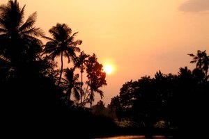 sunset image by jme from Fotolia.com Metaphors