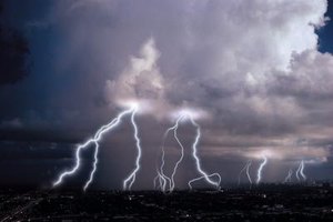 Comstock/Comstock/Getty Images Lightning