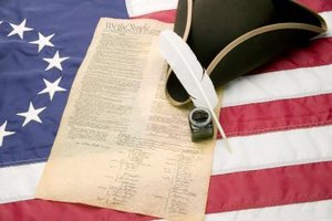 Jupiterimages/liquidlibrary/Getty Images The United States is made of multiple levels of government, from local city councils to a central federal government.