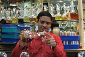 Los perfumes pueden contener fragancia o aceites esenciales.