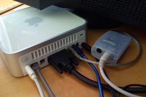 La interconexión de datos entre dispositivos digitales se establece generalmente utilizando cables seriales que se utilizan para transferir datos entre dispositivos los cuales utilizan técnicas de comunicación de bits desde un puerto hasta otro.