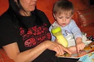 Ayuda a tu hijo a salir adelante en la escuela mediante la enseñanza de habilidades de lenguaje y alfabetización.
