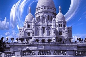 Establece un decorado inspirado en un café de una de las grandes avenidas de París.