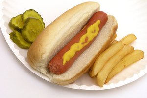 Las carnes procesadas, la mostaza y las verduras pueden contener ácido fumárico.