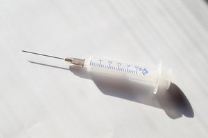 La vitamina K sintética produce anemia hemolítica.