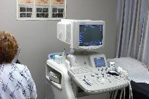 Los ultrasonidos son utilizados a menudo para confirmar el diagnóstico.