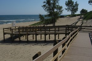 Con sus extensas playas de arena y dunas, el paseo del lago Michigan, en el noroeste de Indiana es un área popular para los turistas y campistas.