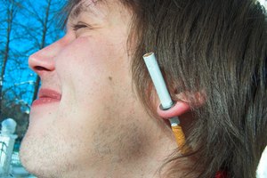 El estiramiento de las perforaciones también se conoce como
