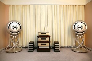 El sonido envolvente añade una dimensión diferente a la experiencia auditiva.