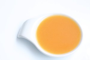 Una dieta de líquidos claros se suele recomendar antes o después de una cirugía.