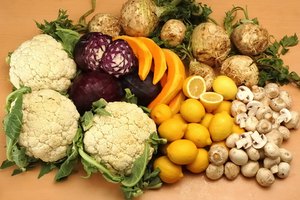 Algunas frutas y vegetales contienen salicilatos.