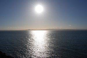 Usa protector solar todos los días para prevenir el oscurecimiento de la piel causado por el sol.