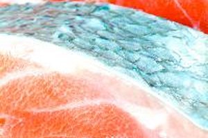 El salmón es una fuente baja en grasa de proteínas y vitaminas.