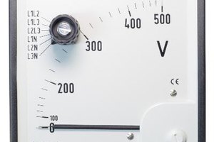 Comprueba el voltaje y el amperaje.