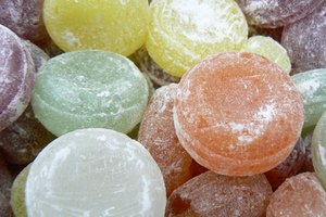 Chupar dulces te puede ayudar a acostumbrarte a las dentaduras