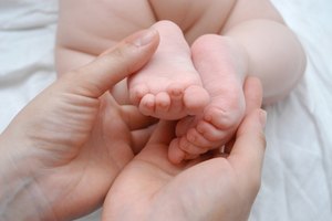 Los bebés prematuros tienen muchas características que los diferencian de los bebés de término completo.