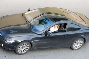 El plano de la imagen de un coche te ayuda a crear un coche en 3D modelado.