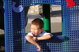 Los juegos infantiles alientan la imaginación, así como el juego físico.