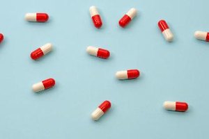Este tipo de infección es generalmente debido a bacterias y puedes requerir la prescripción de antibióticos para resolver el problema.