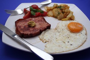 Las grasas no saludables, carbohidratos refinados y alérgenos de alimentos pueden empeorar los síntomas de las enfermedades autoinmunes.