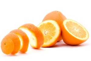 La cáscara de naranja se puede utilizar de muchas maneras.