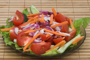 Las verduras son la mejor opción para una ensalada baja en colesterol, baja en grasas y bajo contenido de sodio.