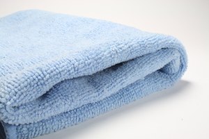 Se recomienda un paño de microfibra para limpiar los rodillos.