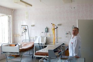 Los dermatólogos diagnostican y tratan enfermedades y otros problemas de la salud relacionados con la piel.
