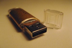 Cambiar el orden de arranque te permite iniciar desde una unidad USB.