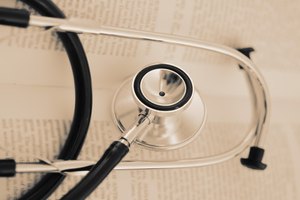 Ayuda a limpiar los pulmones con ejercicios de respiración profunda.