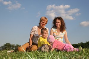 El apoyo de madre a madre puede ayudar con los problemas de la lactancia materna y la varicela.