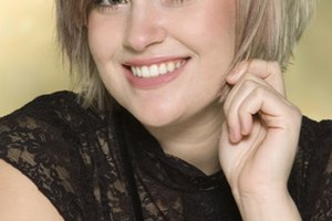 Trata las cicatrices de acné y los poros visibles primero con métodos completamente naturales, luego, recurre a las alternativas químicas invasivas.