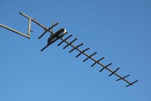 Cómo construir una antena dipolo simple pero eficaz que no requiere un sintonizador de antenas.