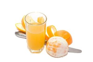 La vitamina C, que se encuentra en los cítricos, puede ayudar a la digestión.