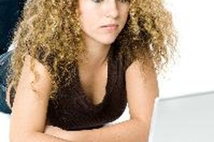 La naturaleza de la lengua dependerá de la tecnología que se utiliza y el destinatario.