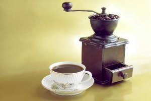 La cafeína tiene propiedades que la hacen una buena opción para la celulitis.