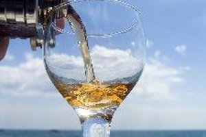Las bebidas refrescantes con vino de seagram's Escapes vienen en una variedad de sabores de frutas.
