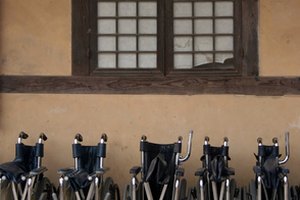 Las enfermedades debilitantes a menudo afectan la movilidad.