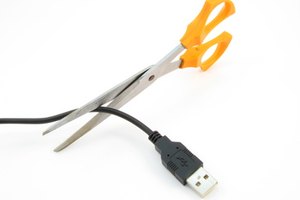 Puedes hacer divisores USB de forma gratuita si tienes cables de repuesto por ahí.