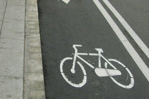Las mejores bicicletas para uso en asfalto tienen llantas de calibre razonablemente delgado para una mínima resistencia al pavimento.