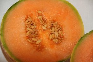 El melón cantalupo contiene vitamina A, buena para la salud de la vista.