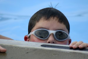 Debes considerar algunas variables cuando eliges gafas de natación.