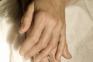 Manipular ciertos puntos en tus manos puede proporcionarte un alivio instantáneo del dolor de cabeza.