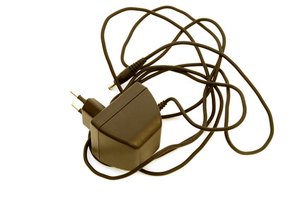 Un cargador universal de teléfono celular puede ser un gran recurso durante una emergencia.