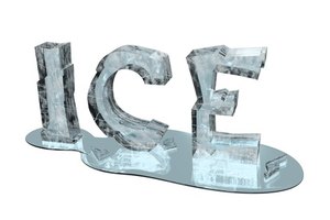Aplica hielo a la fascia plantar para reducir la inflamación.