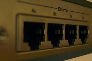 Los switches conectan dispositivos de red.
