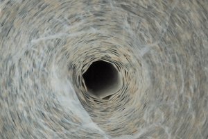 Envuelve tu cuerpo en papel film para perder peso de agua.