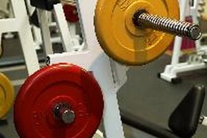 Dependiendo de tu peso y nivel de entrenamiento, 150 minutos de ejercicio vigoroso quema alrededor de 2.000 a 3.500 calorías por semana.