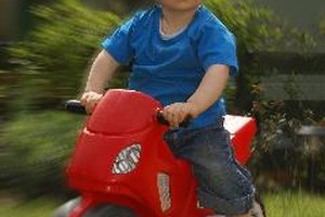 Puedes influir en el desarrollo físico del niño manteniéndolo activo.